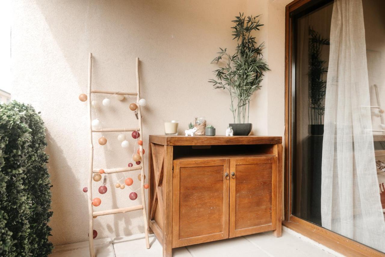Appartement Moderne Central Avec Piscine, Garage Prive Et Terrasse Sud Uzès Exteriör bild