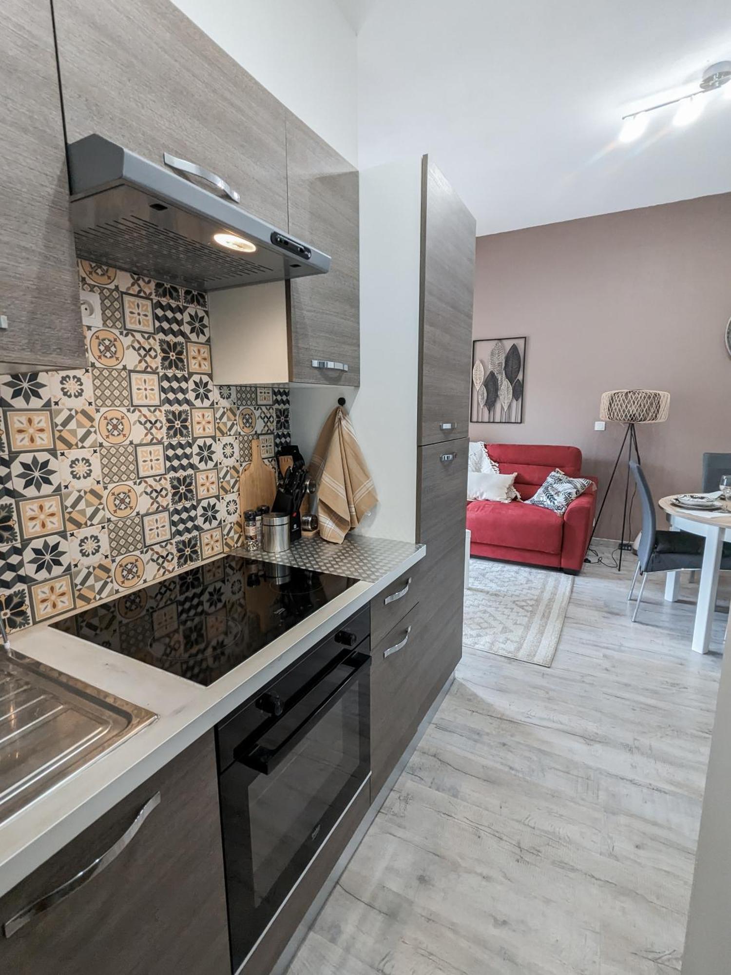 Appartement Moderne Central Avec Piscine, Garage Prive Et Terrasse Sud Uzès Exteriör bild